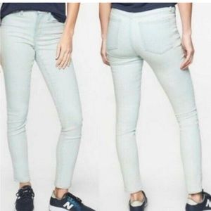 Athleta SCULPTEK™ Skinny Jean Light Wash. Size 8